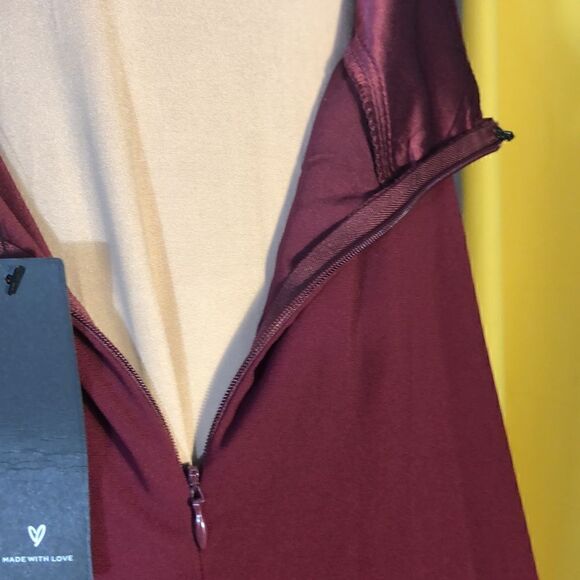 Lulu’s Event Ready Burgundy Low-Back Maxi Dress size M - Picture 6 of 7